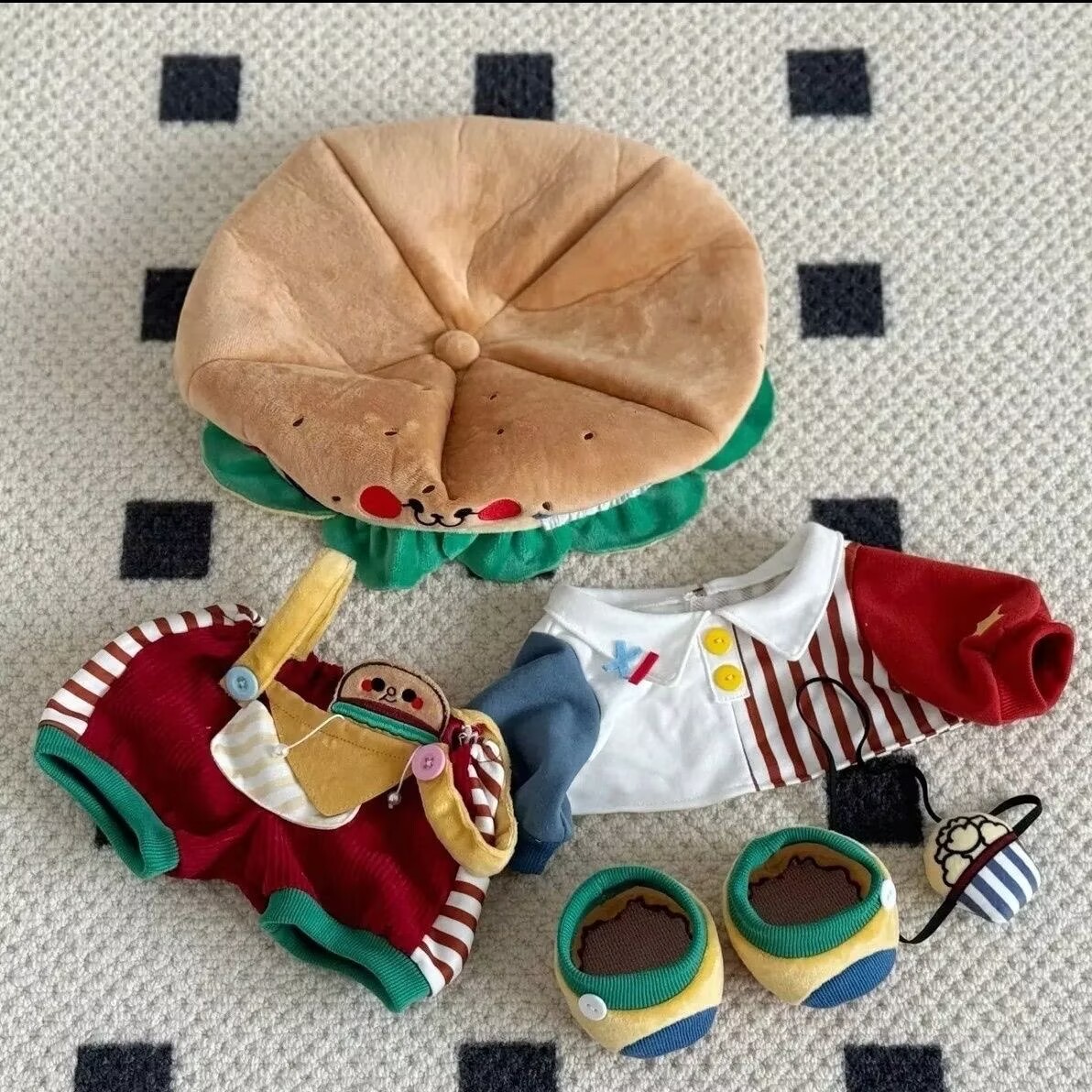 40cm Hamburg Baby Clothes Cake - Baby Food In Restaurant review and price